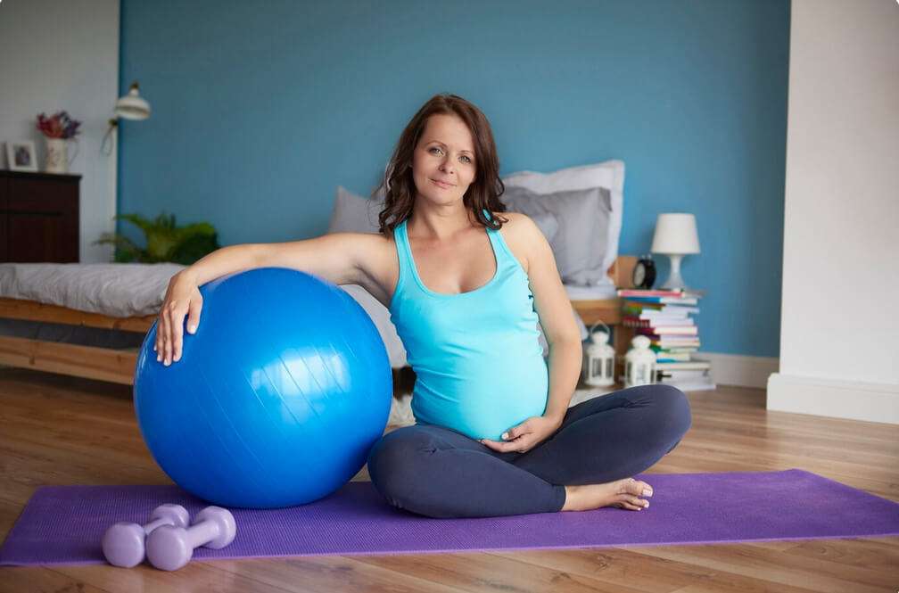 pregnant woman exercising